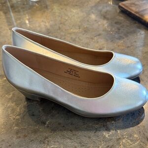 Journee Collection Silver Heels